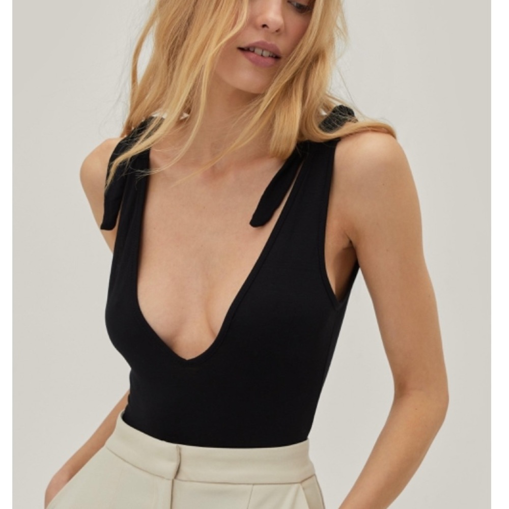 Super soft nasty gal deep v bodysuit